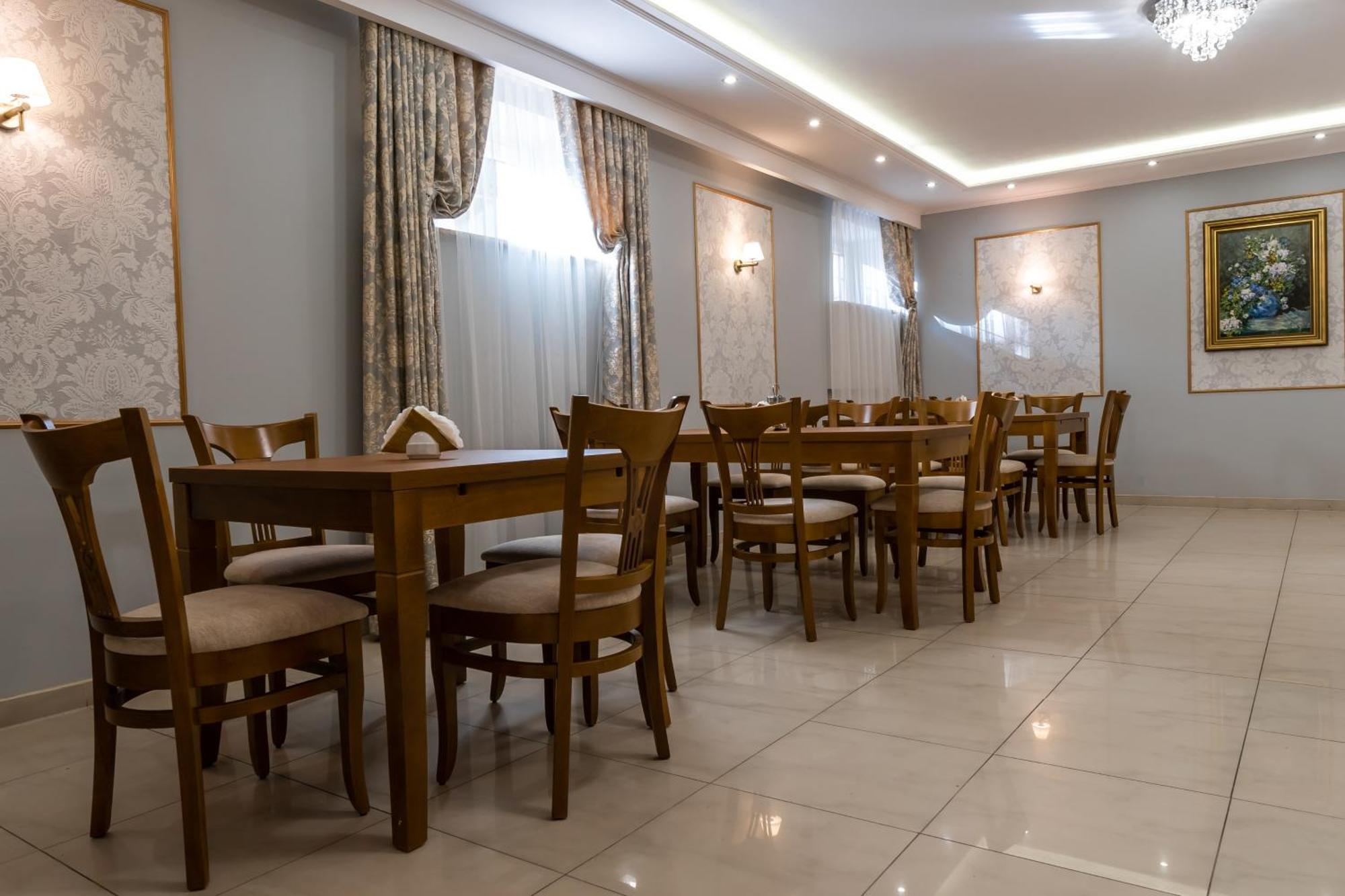 Hotel Palacowa Narol 外观 照片