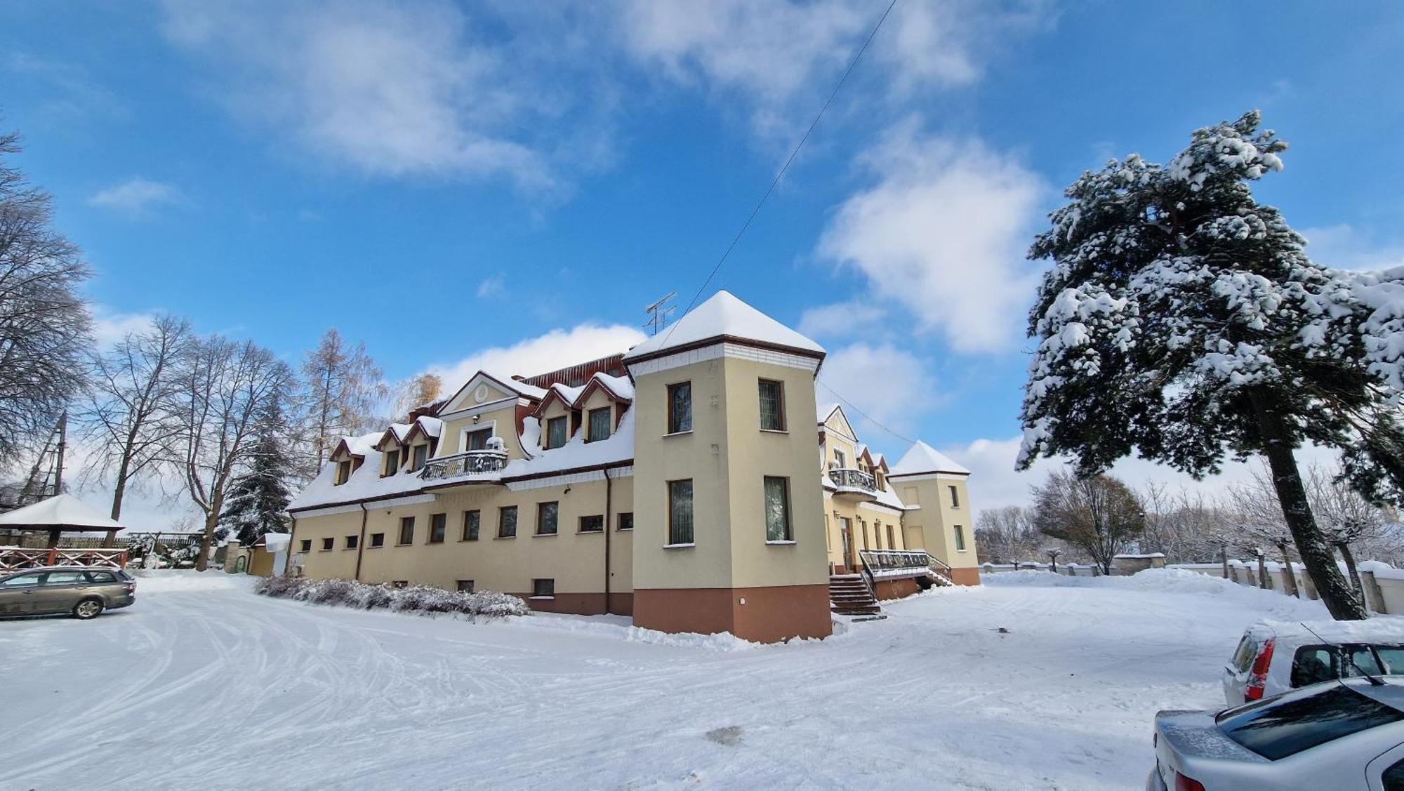 Hotel Palacowa Narol 外观 照片
